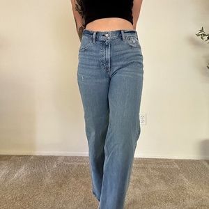 Abercrombie 90's Relaxed High Rise Jean